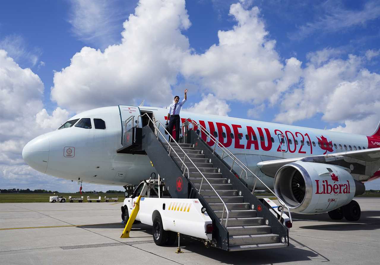 Trudeau departs Ottawa on Aug. 22, 2021, en route to campaign in Atlantic Canada (Sean Kilpatrick/CP)