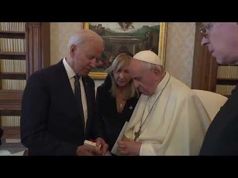 Biden calls Pope a Warrior for peace